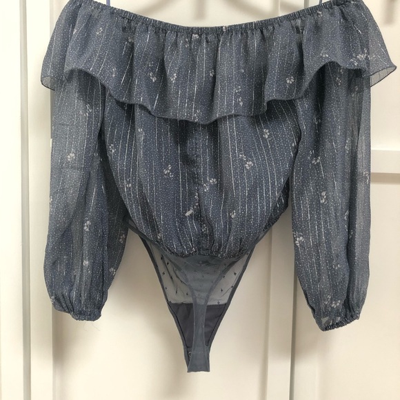 Abercrombie Dusty Blue Long Sleeve Off the Shoulder Bodysuit size S - Picture 7 of 9